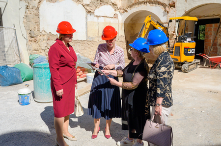 2025_09_19 Metlika - Podpis pogodbe o prenovi Konzuma_Foto_Uros Novina_030